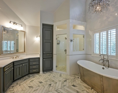 2390 W 8th St - Photo Thumbnail 21