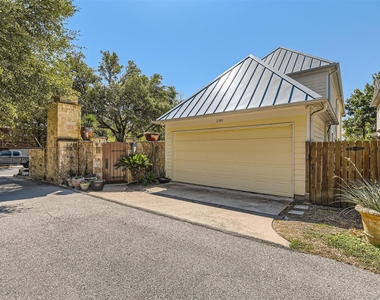 2390 W 8th St - Photo Thumbnail 34