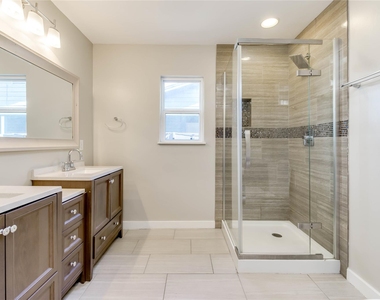 4702 Bandera Rd - Photo Thumbnail 7