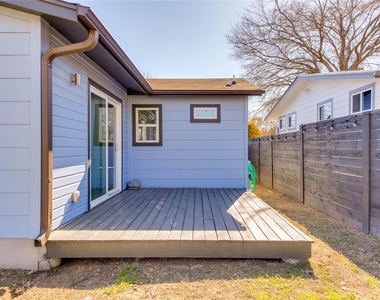 4702 Bandera Rd - Photo Thumbnail 11