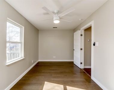 4702 Bandera Rd - Photo Thumbnail 5