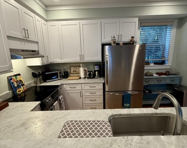 359 Ahern Street - Photo Thumbnail 5