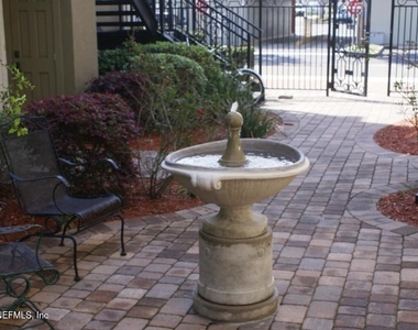 359 Ahern Street - Photo Thumbnail 13