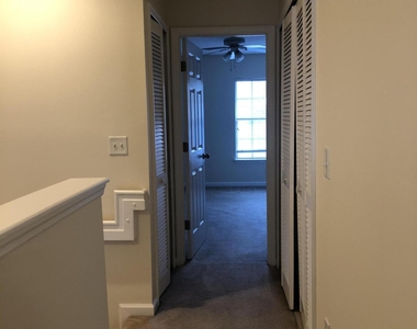 1521 Fieldview Drive - Photo Thumbnail 23