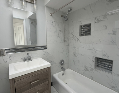 2033 W 111th Street - Photo Thumbnail 6