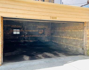 7408 N Hoyne Avenue - Photo Thumbnail 23