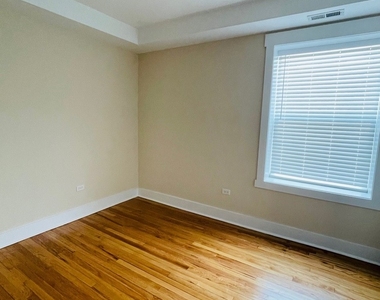 7408 N Hoyne Avenue - Photo Thumbnail 16