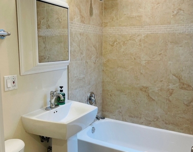 7408 N Hoyne Avenue - Photo Thumbnail 19
