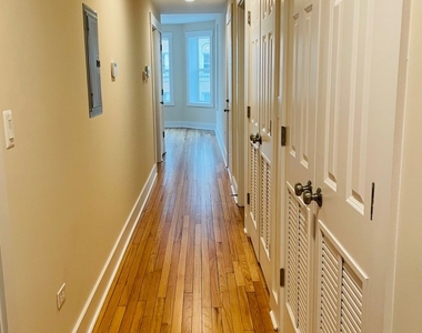 7408 N Hoyne Avenue - Photo Thumbnail 12