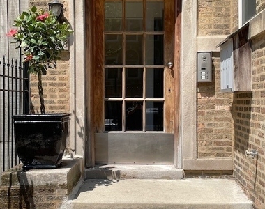 7408 N Hoyne Avenue - Photo Thumbnail 24