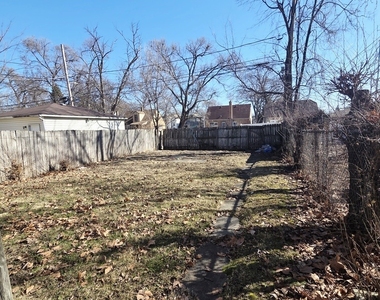 12051 S Yale Avenue - Photo Thumbnail 14