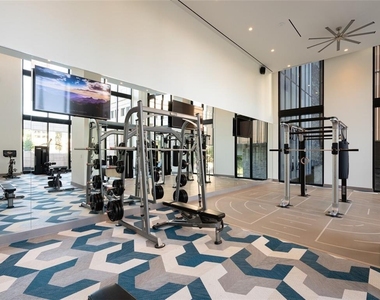 1400 W Peachtree Street Nw - Photo Thumbnail 11