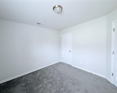 409 Mcginnis Circle - Photo Thumbnail 19