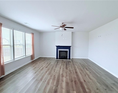 409 Mcginnis Circle - Photo Thumbnail 1
