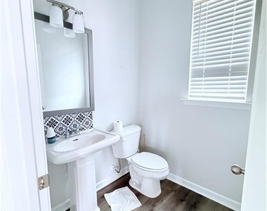409 Mcginnis Circle - Photo Thumbnail 11