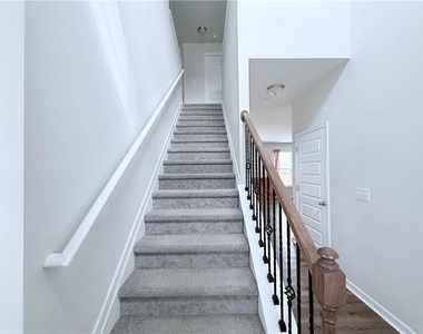 409 Mcginnis Circle - Photo Thumbnail 9
