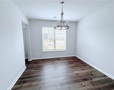 409 Mcginnis Circle - Photo Thumbnail 13