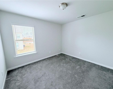 409 Mcginnis Circle - Photo Thumbnail 29