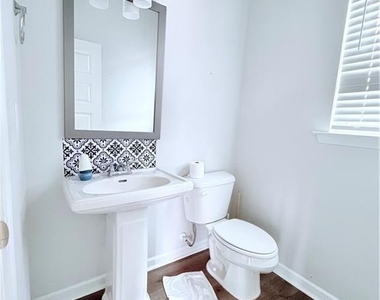 409 Mcginnis Circle - Photo Thumbnail 12
