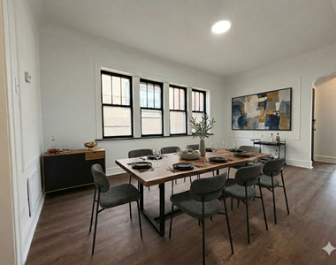 7712 S Jeffery Boulevard - Photo Thumbnail 4