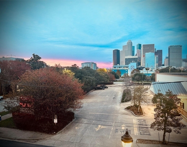 2727 Brazos Street - Photo Thumbnail 5