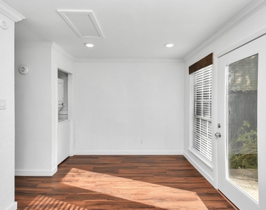 2002 Gentryside Drive - Photo Thumbnail 11