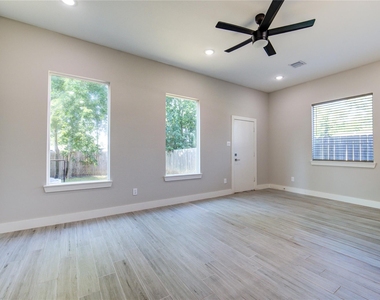 4536 Sunflower Street - Photo Thumbnail 10