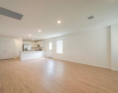 1491 Las Cuevas Drive - Photo Thumbnail 7