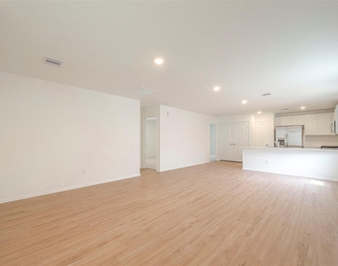 1491 Las Cuevas Drive - Photo Thumbnail 4