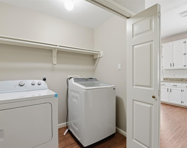 3327 Shady Glen Lane - Photo Thumbnail 35