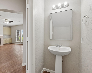 3327 Shady Glen Lane - Photo Thumbnail 18