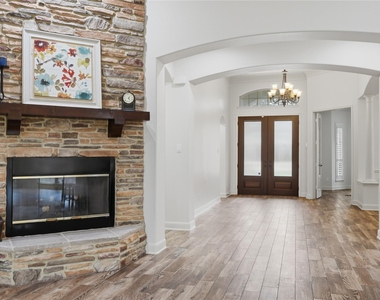 17614 Melmore Drive - Photo Thumbnail 8