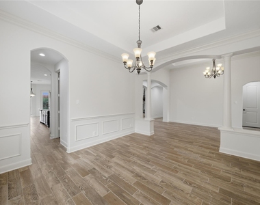 17614 Melmore Drive - Photo Thumbnail 6