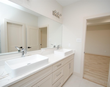 6310 Illinois Street - Photo Thumbnail 14