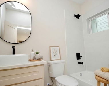 6310 Illinois Street - Photo Thumbnail 4