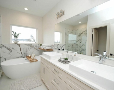 6310 Illinois Street - Photo Thumbnail 13