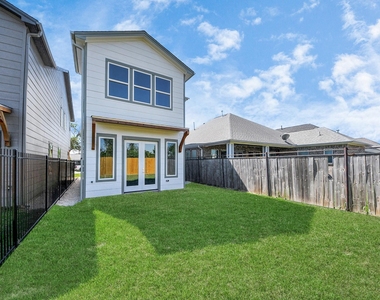 6322 Milwee Street - Photo Thumbnail 5