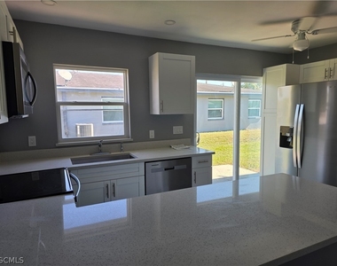 11451 Char Ann Drive - Photo Thumbnail 3