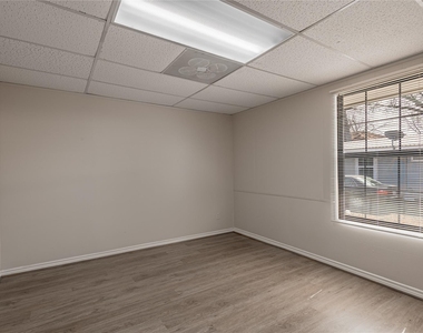626 University Avenue - Photo Thumbnail 11