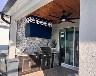 7100 Del Webb Oak Creek Boulevard N - Photo Thumbnail 22