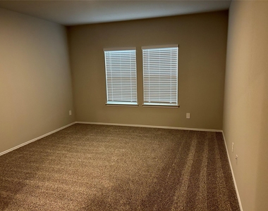 40434 Garden Heights Lane - Photo Thumbnail 8