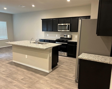 40434 Garden Heights Lane - Photo Thumbnail 15