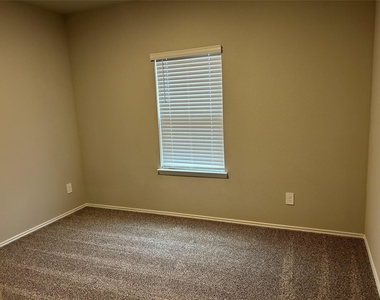 40434 Garden Heights Lane - Photo Thumbnail 3