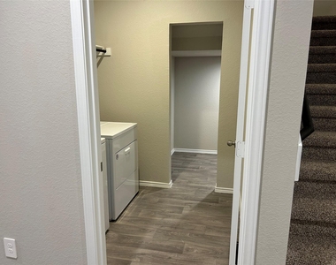 40434 Garden Heights Lane - Photo Thumbnail 4