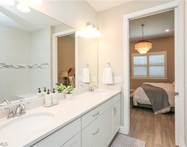 9716 Everglades Drive - Photo Thumbnail 3