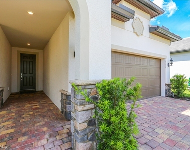 9716 Everglades Drive - Photo Thumbnail 6