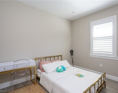 9716 Everglades Drive - Photo Thumbnail 25