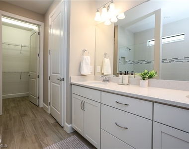 9716 Everglades Drive - Photo Thumbnail 1