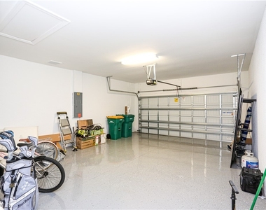 9716 Everglades Drive - Photo Thumbnail 4