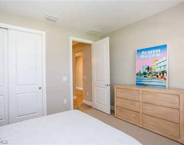 9716 Everglades Drive - Photo Thumbnail 20